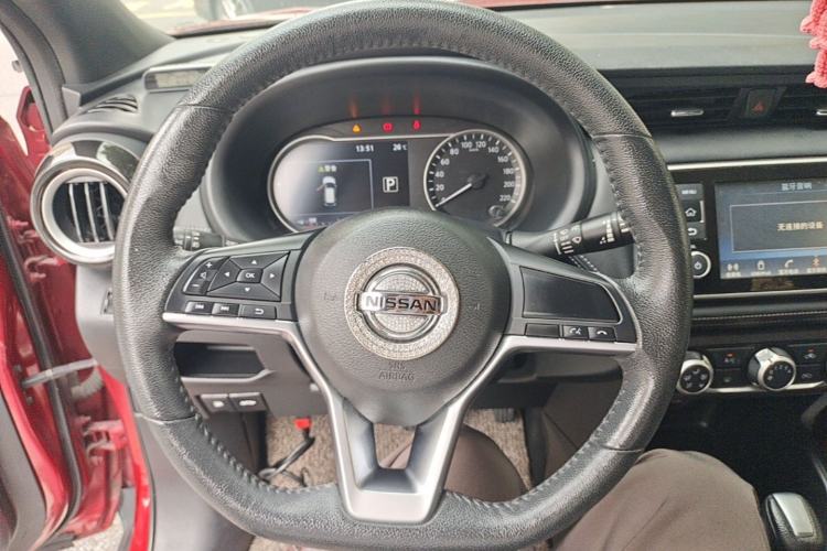Used Nissan Kicks 2017 1.5L CVT Smart Drive Edition Steering Wheel