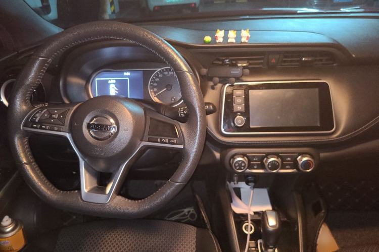Used Nissan Kicks 2017 1.5L CVT Smart Drive Edition Steering Wheel