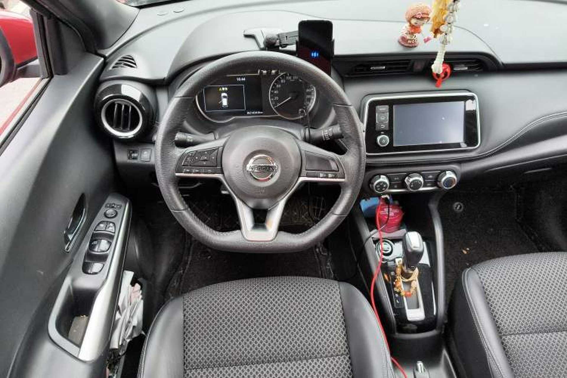 Used Nissan Kicks 2017 1.5L CVT Smart Drive Edition Steering Wheel