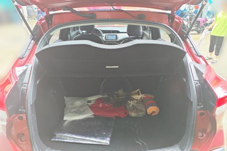 Used Nissan Kicks 2017 1.5L CVT Smart Edition Trunk