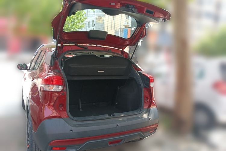 Used Nissan Kicks 2017 1.5L CVT Cool Enjoy Edition Trunk