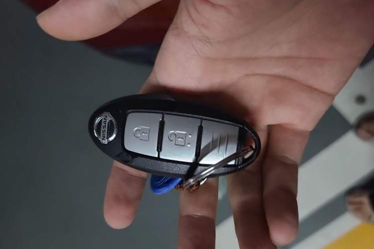 Used Nissan Kicks 2017 1.5L CVT Smart Drive Edition Vehicle Key