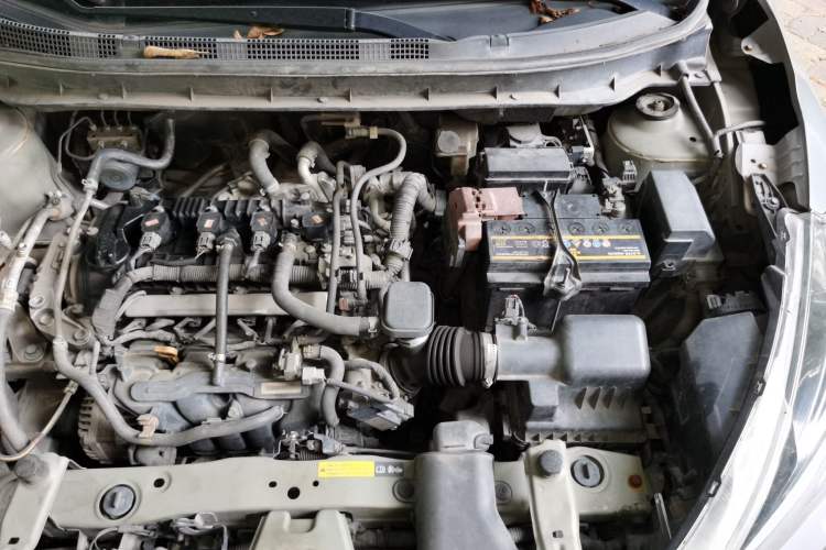Used Nissan Kicks 2017 1.5L CVT Cool Enjoy Edition Engine Bay Left
