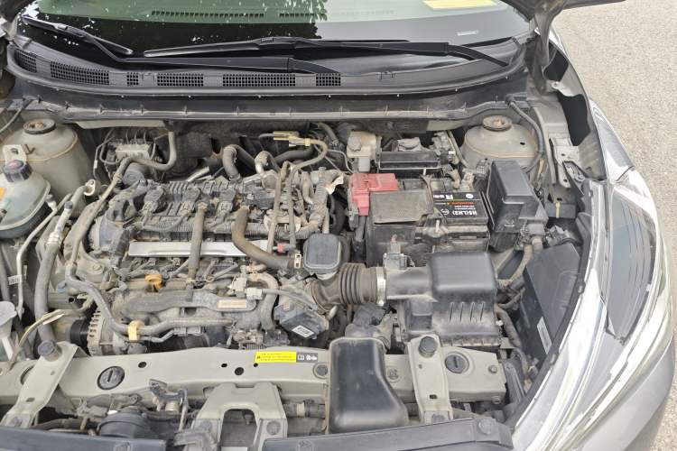 Used Nissan Kicks 2017 1.5L CVT Smart Drive Edition Engine Bay Left
