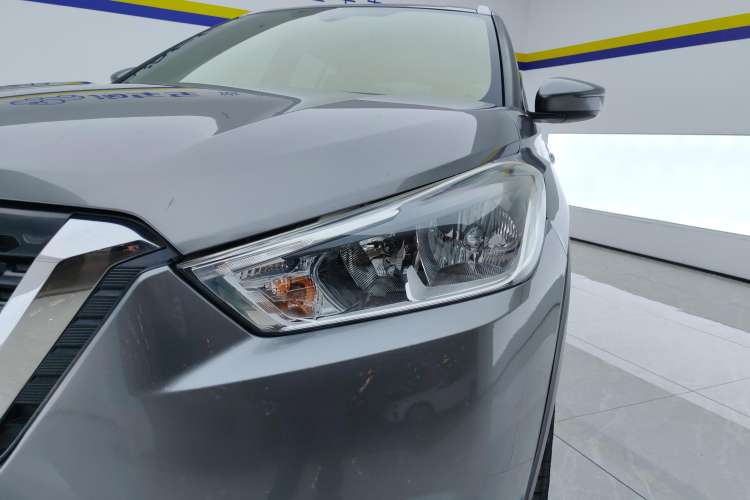 Used Nissan Kicks 2017 1.5L CVT Smart Drive Edition Left Front Headlight