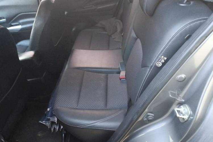Used Nissan Kicks 2017 1.5L CVT Smart Drive Edition Left Rear Seat