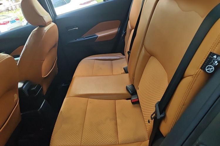 Used Nissan Kicks 2017 1.5L CVT Smart Drive Edition Left Rear Seat