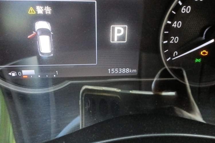 Used Nissan Kicks 2017 1.5L CVT Smart Drive Edition Odometer Close Up