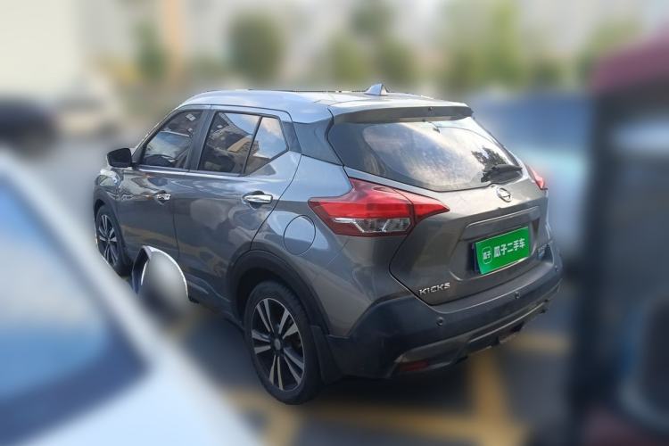 Used Nissan Kicks 2017 1.5L CVT Smart Drive Edition Rear Left 45 Deg