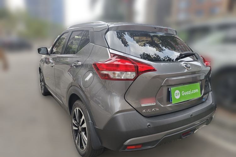 Used Nissan Kicks 2017 1.5L CVT Smart Drive Edition Rear Left 45 Deg