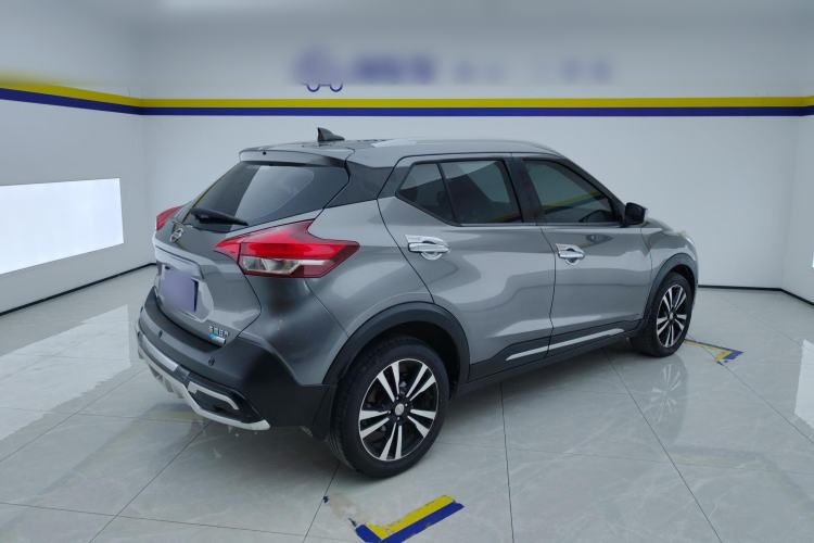Used Nissan Kicks 2017 1.5L CVT Smart Drive Edition Rear Right 45 Deg