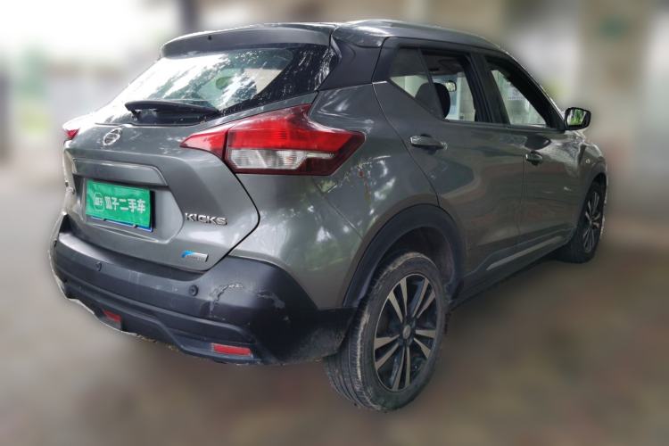 Used Nissan Kicks 2017 1.5L CVT Cool Enjoy Edition Rear Right 45 Deg