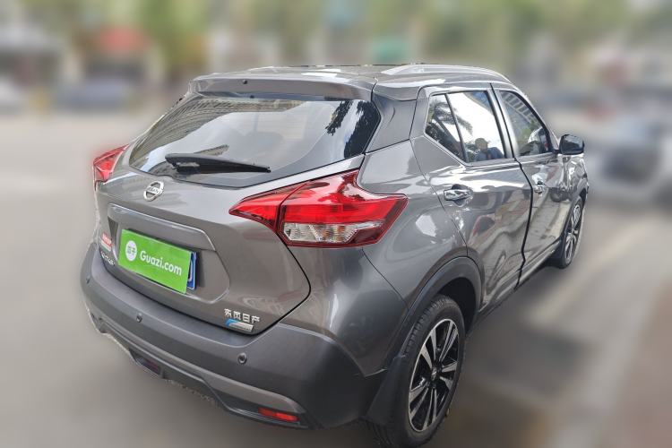 Used Nissan Kicks 2017 1.5L CVT Smart Drive Edition Rear Right 45 Deg