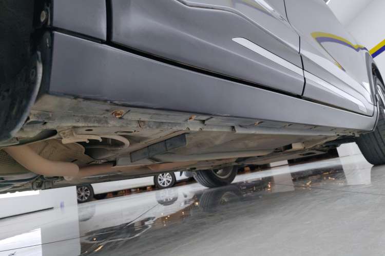Used Nissan Kicks 2017 1.5L CVT Smart Drive Edition Right Side Sill