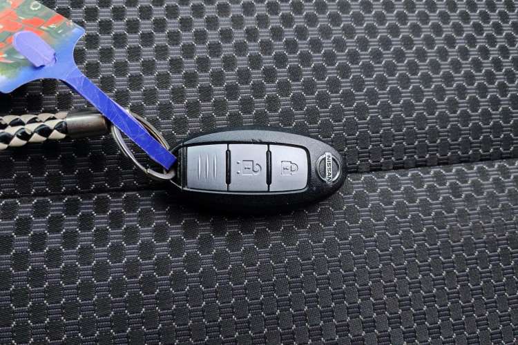 Used Nissan Kicks 2017 1.5L CVT Smart Drive Edition Vehicle Key