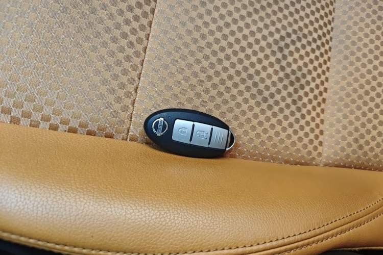 Used Nissan Kicks 2017 1.5L CVT Smart Drive Edition Vehicle Key