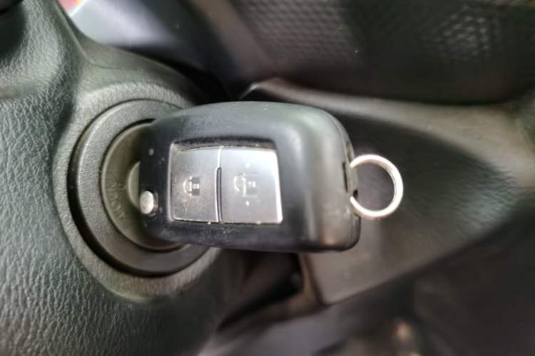 Used Nissan Kicks 2017 1.5L CVT Cool Enjoy Edition Vehicle Key