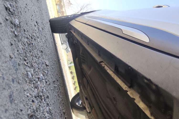 Used Nissan Kicks 2017 1.5L CVT Smart Edition Chassis Front Right