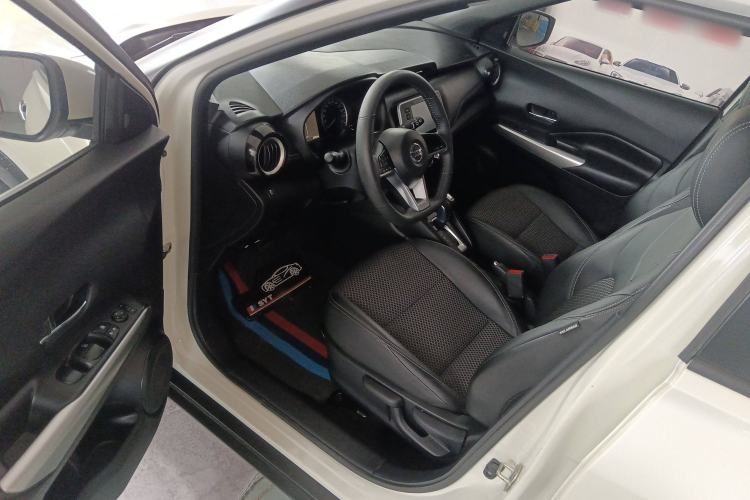 Used Nissan Kicks 2017 1.5L CVT Smart Edition Driver Seat