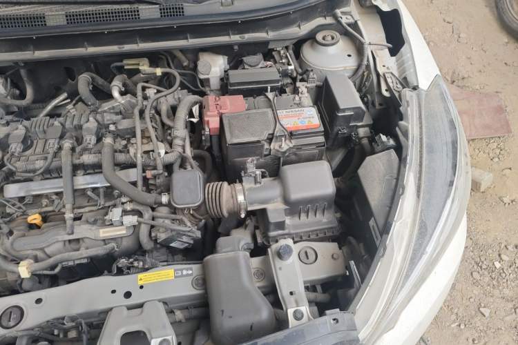 Used Nissan Kicks 2017 1.5L CVT Cool Enjoy Edition Engine Bay Left
