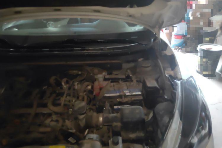 Used Nissan Kicks 2017 1.5L CVT Smart Drive Edition Engine Bay Left