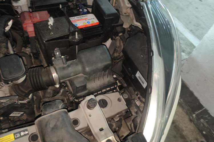 Used Nissan Kicks 2017 1.5L CVT Cool Enjoy Edition Engine Bay Left