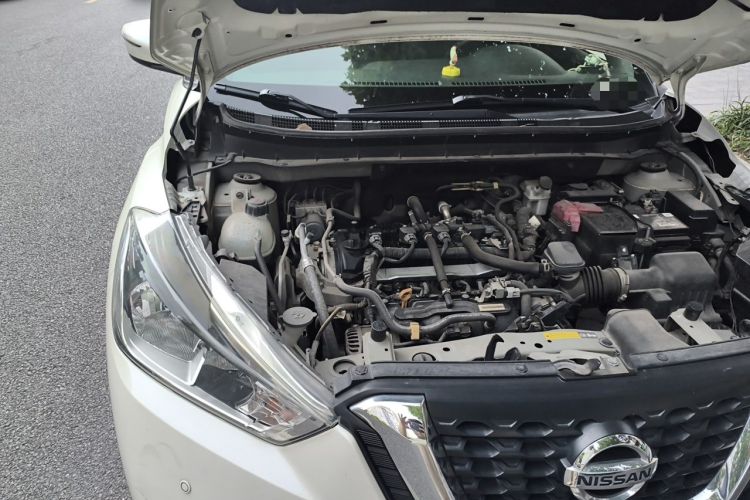 Used Nissan Kicks 2017 1.5L CVT Smart Drive Edition Engine Bay Right