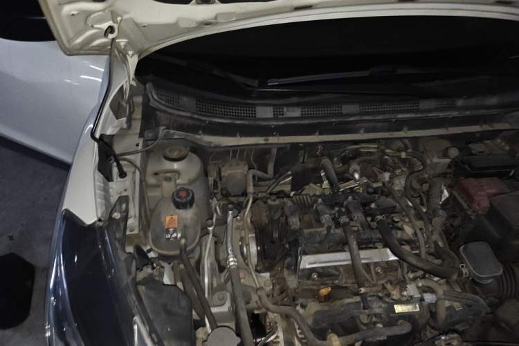 Used Nissan Kicks 2017 1.5L Manual Cool Dynamic Edition Engine Bay Right