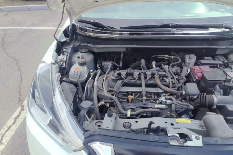 Used Nissan Kicks 2017 1.5L Manual Cool Dynamic Edition Engine Bay Right