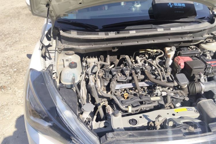 Used Nissan Kicks 2017 1.5L CVT Smart Edition Engine Bay Right