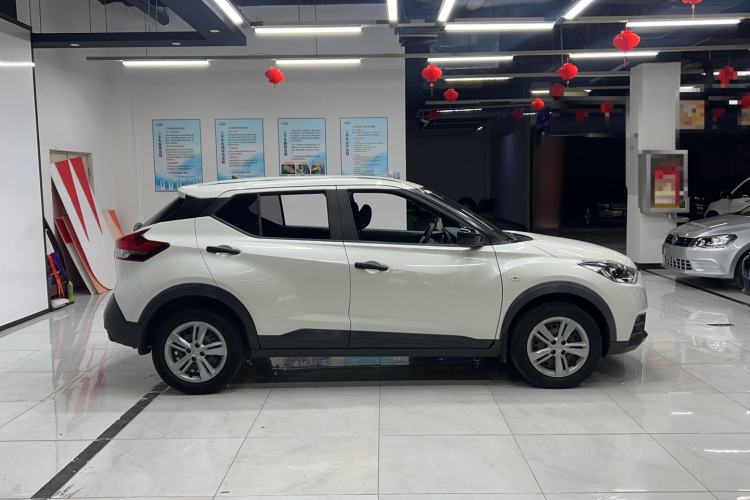 Used Nissan Kicks 2017 1.5L Manual Cool Dynamic Edition Exterior 1