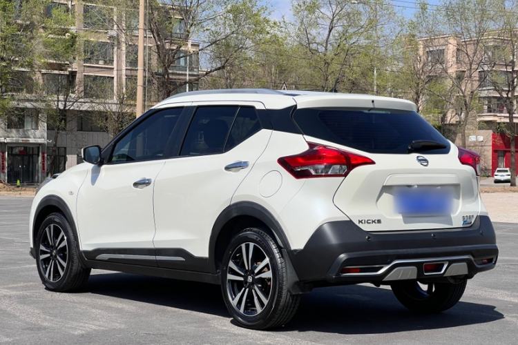 Used Nissan Kicks 2017 1.5L CVT Cool Enjoy Edition Exterior 3