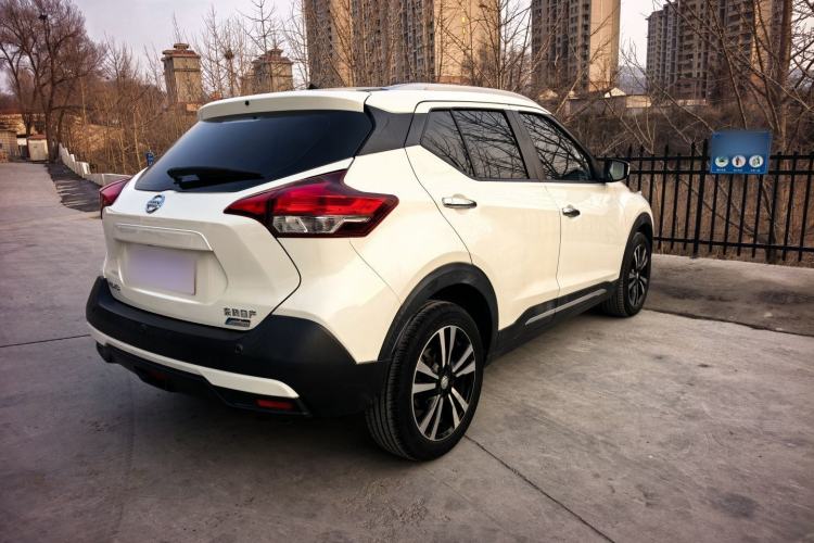Used Nissan Kicks 2017 1.5L CVT Smart Drive Edition Exterior 3