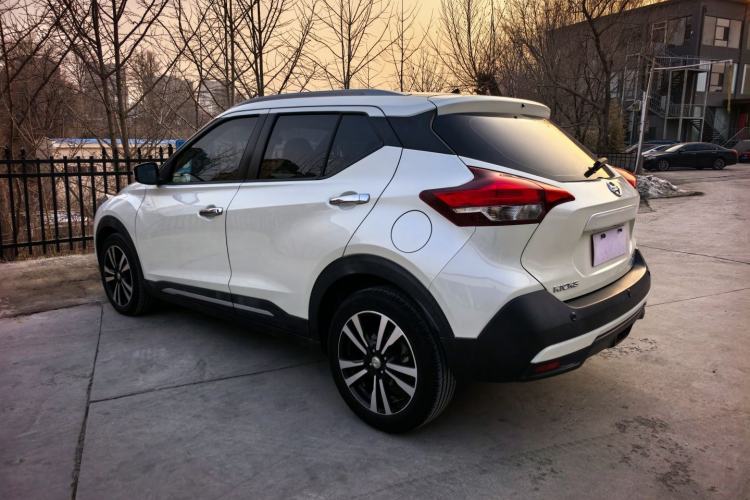 Used Nissan Kicks 2017 1.5L CVT Smart Drive Edition Exterior 5