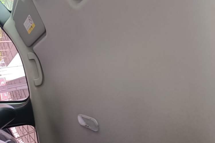 Used Nissan Kicks 2017 1.5L CVT Smart Drive Edition Headliner