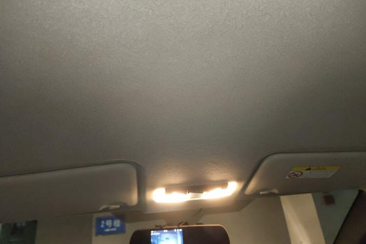 Used Nissan Kicks 2017 1.5L CVT Smart Drive Edition Headliner