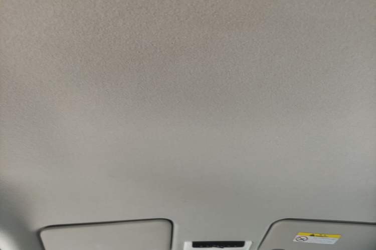 Used Nissan Kicks 2017 1.5L CVT Cool Enjoy Edition Headliner