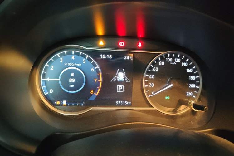 Used Nissan Kicks 2017 1.5L CVT Smart Edition Instrument Cluster