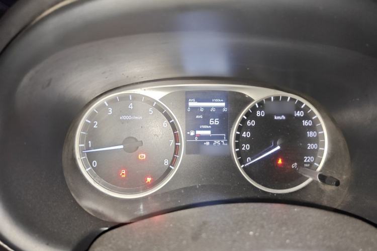 Used Nissan Kicks 2017 1.5L Manual Cool Dynamic Edition Instrument Cluster