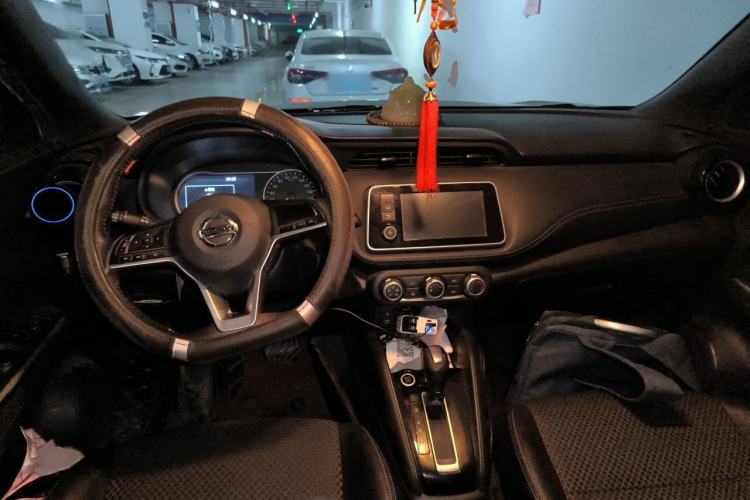 Used Nissan Kicks 2017 1.5L CVT Smart Drive Edition Interior 2