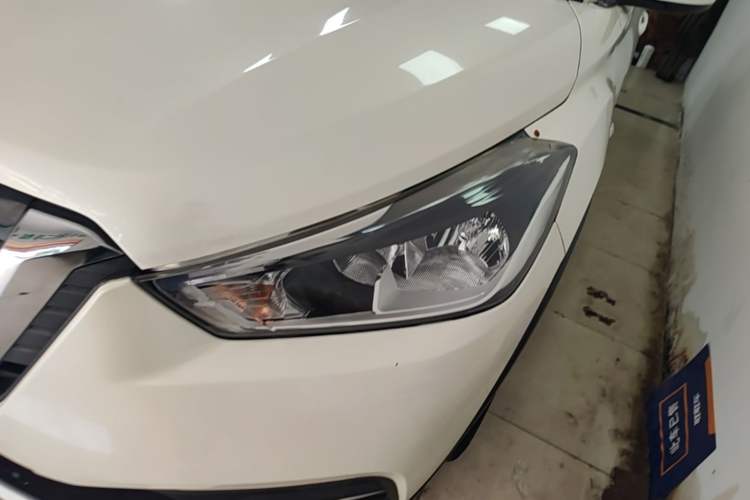 Used Nissan Kicks 2017 1.5L CVT Cool Enjoy Edition Left Front Headlight