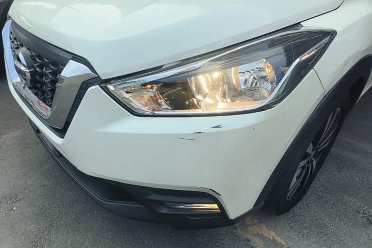 Used Nissan Kicks 2017 1.5L CVT Smart Drive Edition Left Front Headlight