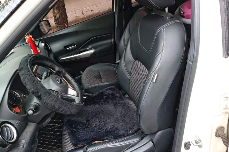 Used Nissan Kicks 2017 1.5L CVT Smart Drive Edition Left Front Seat
