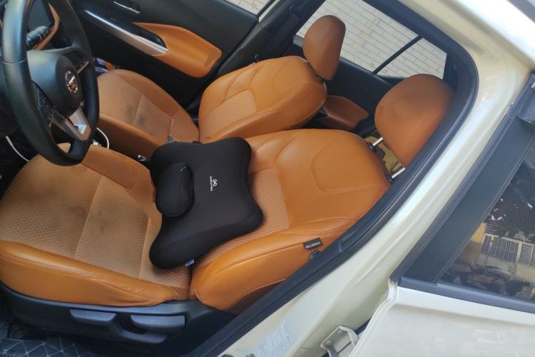 Used Nissan Kicks 2017 1.5L CVT Smart Drive Edition Left Front Seat
