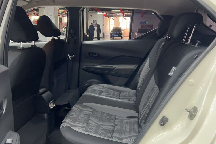 Used Nissan Kicks 2017 1.5L Manual Cool Dynamic Edition Left Rear Seat
