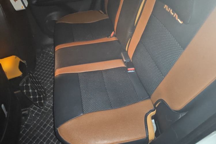 Used Nissan Kicks 2017 1.5L CVT Smart Drive Edition Left Rear Seat