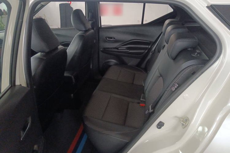 Used Nissan Kicks 2017 1.5L CVT Smart Edition Left Rear Seat