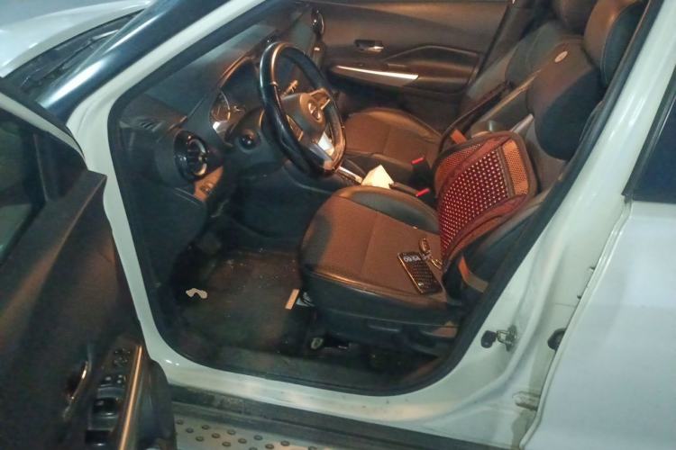 Used Nissan Kicks 2017 1.5L CVT Smart Drive Edition Left Rear Seat