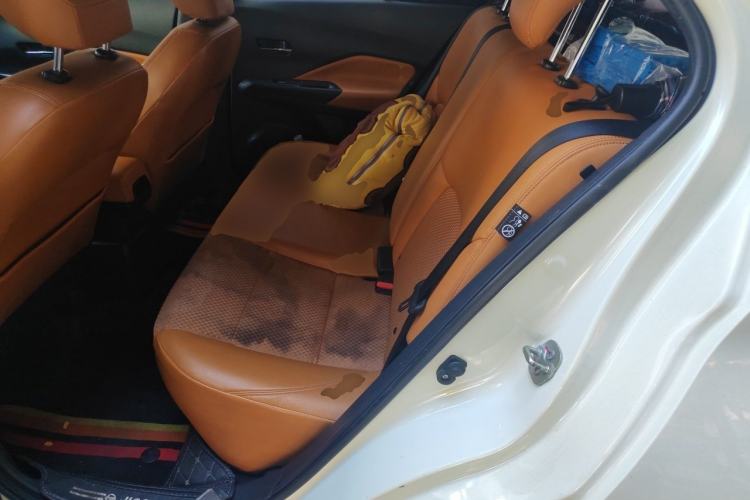 Used Nissan Kicks 2017 1.5L CVT Smart Drive Edition Left Rear Seat