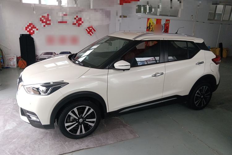 Used Nissan Kicks 2017 1.5L CVT Smart Edition Left Side